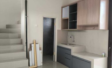 Dijual Rumah 2 Lantai Bonus Kolam Renang MAURA HILL Murah 200 Jutaan