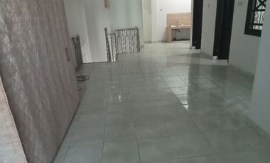 Disewakan rumah di Taman Malaka Pdk Kelapa Jak Tim