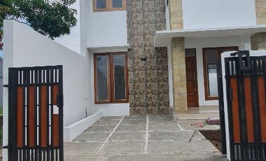 rumah dualantai di slawi kota