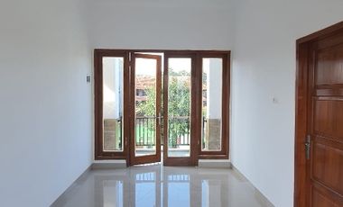 rumah dualantai di slawi kota