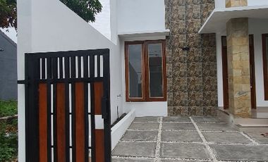 rumah dualantai di slawi kota