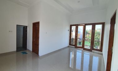 rumah dualantai di slawi kota