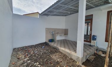 rumah dualantai di slawi kota