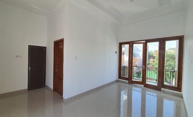 rumah dualantai di slawi kota