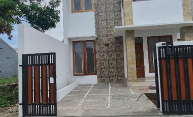 rumah dualantai di slawi kota