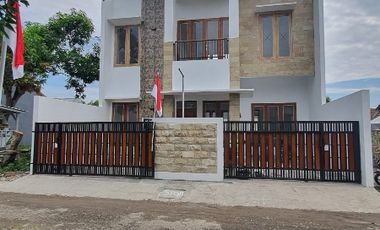 rumah dualantai di slawi kota