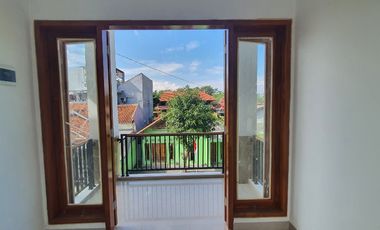 rumah dualantai di slawi kota