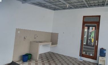 rumah dualantai di slawi kota