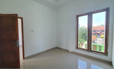 rumah dualantai di slawi kota