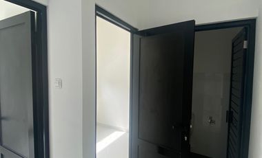 Rumah baru 2 lantai di tengah kota jakarta utara