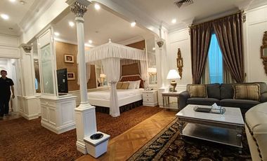 Disewakan Hotel dan Cafe Bintang 3 di Dago