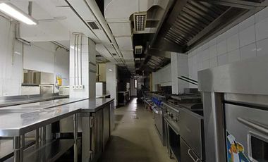 Disewakan Hotel dan Cafe Bintang 3 di Dago