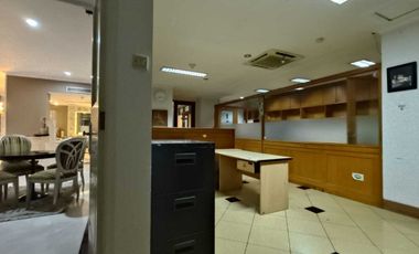 Disewakan Hotel dan Cafe Bintang 3 di Dago