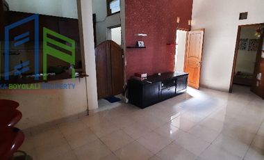 Rumah cantik minimalis dekat jalan raya Teras Boyolali