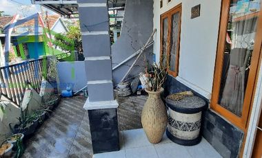 Rumah cantik minimalis dekat jalan raya Teras Boyolali