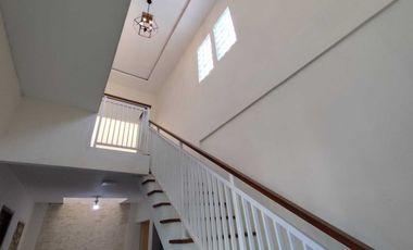 DIJUAL RUMAH FULL FURNISH JALAN CENDANA RAYA KENTEN PALEMBANG