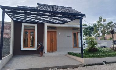 rumah di slawi dekat alun2