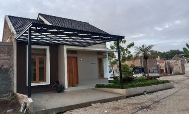rumah di slawi dekat alun2