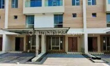 TOWN HOUSE ALLEGRO GOLF ISLAND 3 LANTAI TERMURAH, RUMAH RAPI