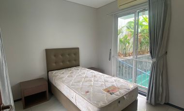 Disewakan Rumah Tinggal / Kantor Tipe 4 Kamar di Kuningan Jakarta