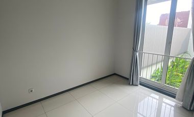 Disewakan Rumah Tinggal / Kantor Tipe 4 Kamar di Kuningan Jakarta