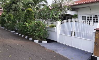 TERMURAHHH RUMAH KOMPLEK VILLA DELIMA HARGA MENDEKATI NJOP
