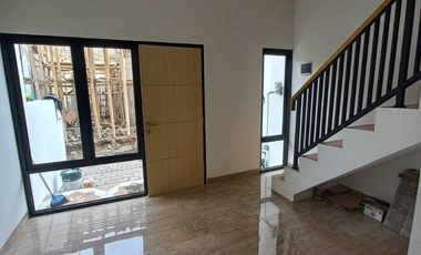 Rumah Murah 2 lantai lokasi dekat kntor walikota dan stdion jis sunter