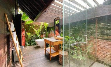 VILLA UBUD MEWAH DALAM KOMPLEKS VIEW JUNGLE
