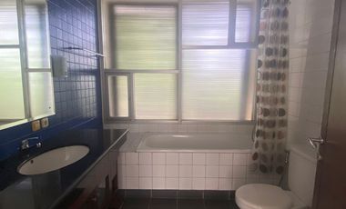 Disewakan Rumah Tipe 4 Kamar Tidur di Kuningan Jakarta Selatan