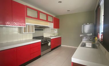 Disewakan Rumah Tipe 4 Kamar Tidur di Kuningan Jakarta Selatan