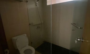 Disewakan Rumah Tipe 4+1 Kamar Tidur di Kuningan Jakarta Selatan