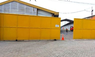 New Pristine Warehouses with Loading Docks for Rent in Sidoarjo, 15 Minutes from SIER - The EdGe