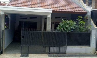 Dijual Rumah Asri Semi Furnish Antapani Bandung