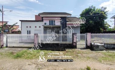 Rumah Hook minimalis di Kemang Manis, Bukit Lama, Kota Palembang