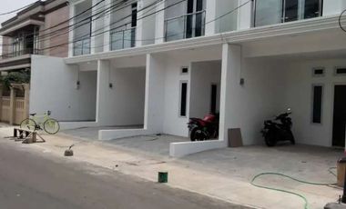 Dijual rumah minimalis bernuansa mewah di Jakarta timur