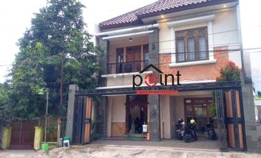 RUMAH MEWAH PLUS RUANG USAHA jalan Raya Malangjiwan Colomadu