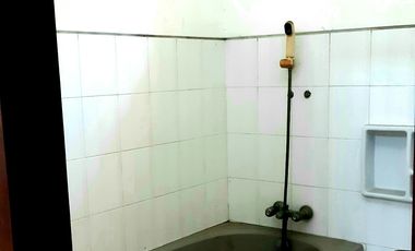 Rumah mewah dekat UNESA dan Perkantoran Ahmad Yani di ketintang baru