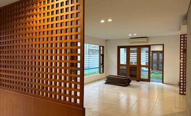 DISEWAKAN RUKO+ RUMAH 2 LANTAI DENGAN KONSEP GALERY (Cocok Untuk Kanto