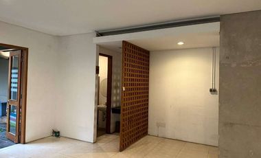 DISEWAKAN RUKO+ RUMAH 2 LANTAI DENGAN KONSEP GALERY (Cocok Untuk Kanto