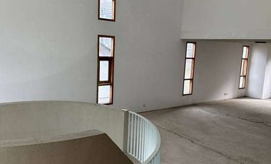 DISEWAKAN RUKO+ RUMAH 2 LANTAI DENGAN KONSEP GALERY (Cocok Untuk Kanto