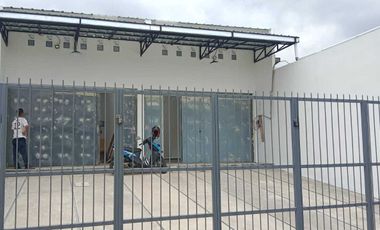 Disewakan 2 Kios/ Gudang Baru dan Besari di pusat kota Sukabumi