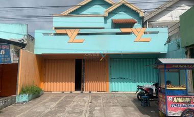 Dijual Rumah Usaha, Ruko Strategis di Nol Jalan Raya Glodog, Magetan
