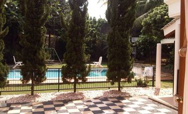 Rumah Furnished, Bagus Dan Luas engan Private Swimming Pool