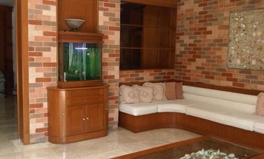 Rumah Furnished, Bagus Dan Luas engan Private Swimming Pool
