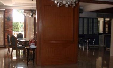 Rumah Furnished, Bagus Dan Luas engan Private Swimming Pool