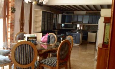 Rumah Furnished, Bagus Dan Luas engan Private Swimming Pool