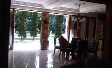 Rumah Furnished, Bagus Dan Luas engan Private Swimming Pool