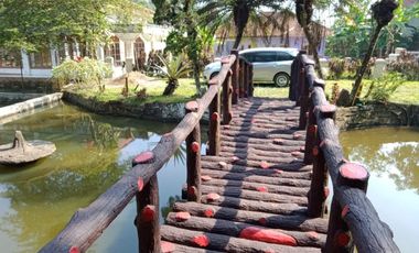 Villa Asri Tanah Luas Plus Kolam Ikan di Bojong Purwakarta