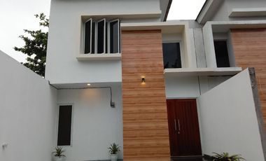 Townhouse cantik 2 Lantai lokasi dekat tol jatih Asih
