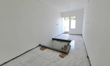 Rumah 2 lantai lokasi strategis dekat stadion dan mall jakarta utara